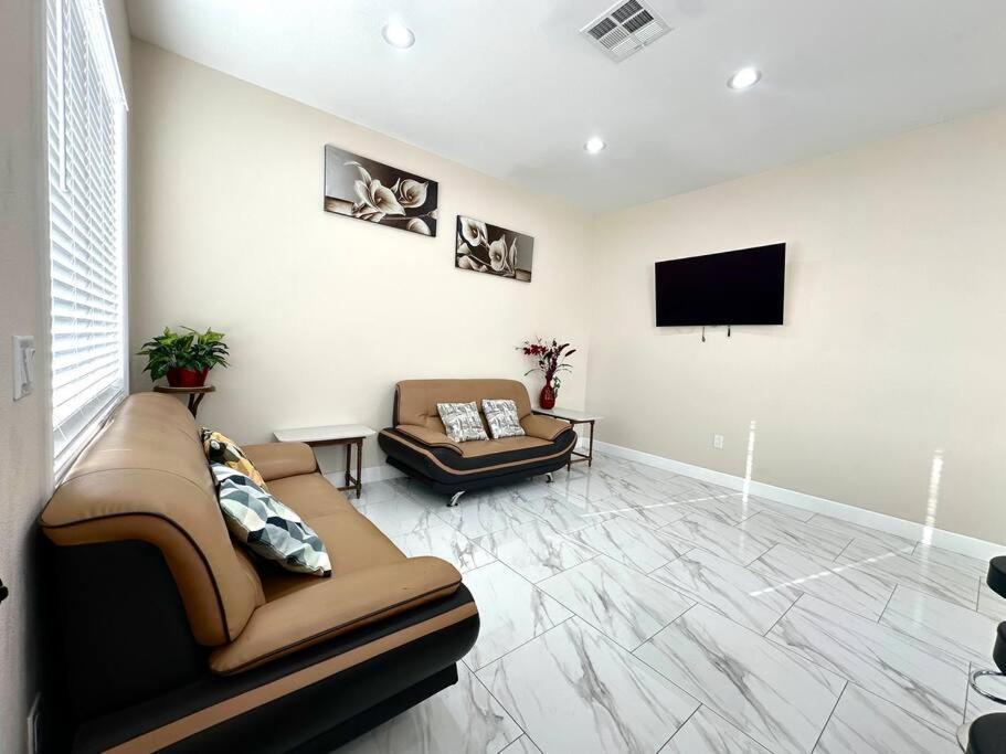 New Renovated House In Little Saigon Villa Midway City Luaran gambar