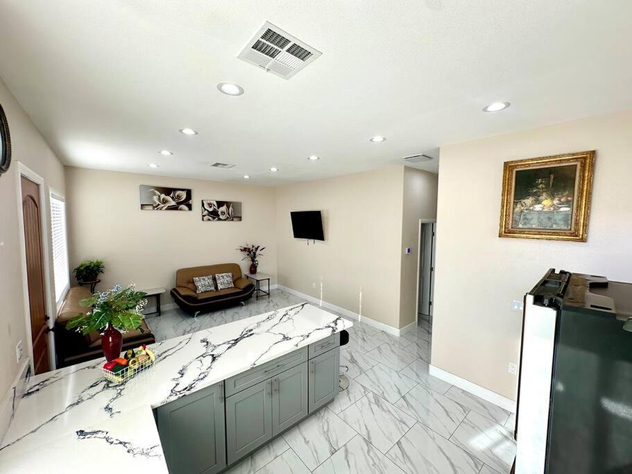 New Renovated House In Little Saigon Villa Midway City Luaran gambar
