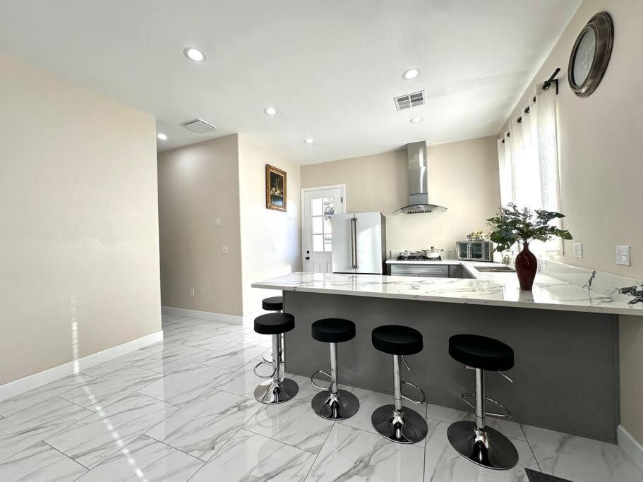 New Renovated House In Little Saigon Villa Midway City Luaran gambar